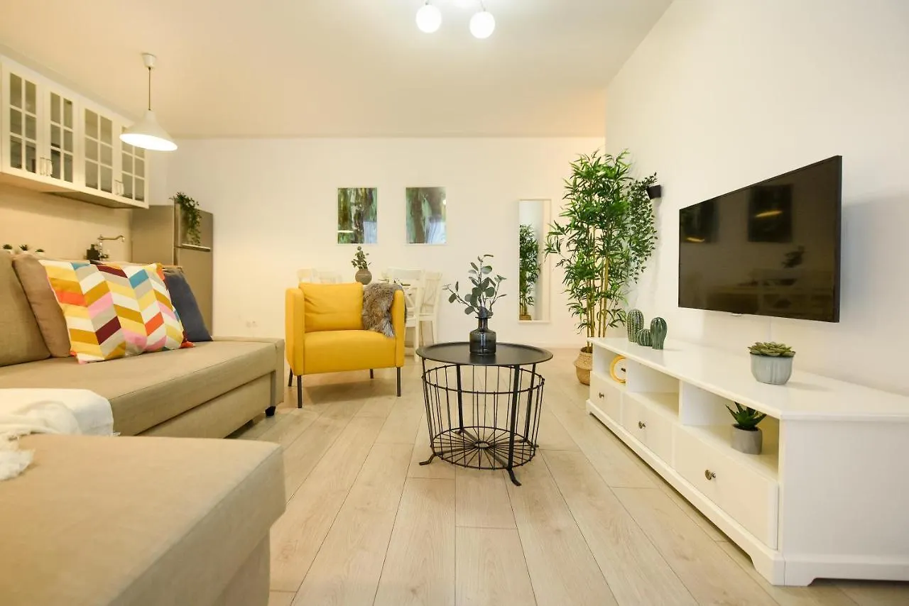 בוקרשט The Comfy Spot - 1 Br-Apartment & Parking Included In North Business Area 0*,  רומניה